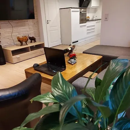Lilli Apartment *