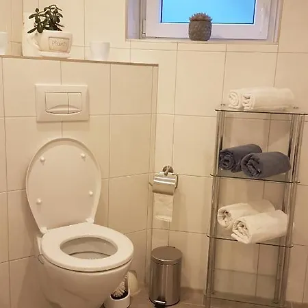 Lilli Apartment *